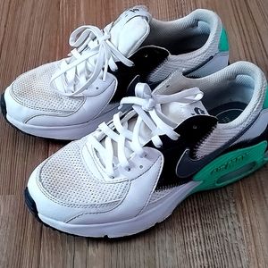 ✨Traded ✨Nike Air Max White, Black and Mint.